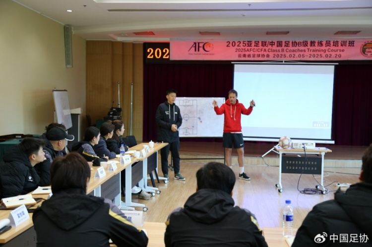  技術(shù)為王，中國(guó)足球踏上尋找靈魂之路
