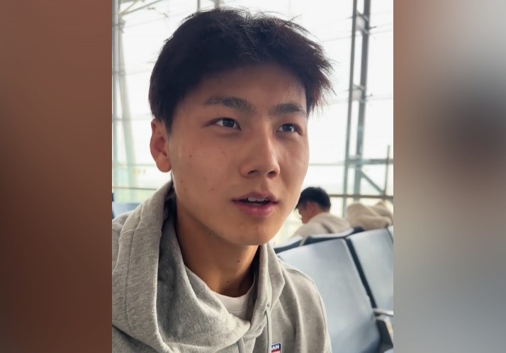 為何半場過后不久被換下？毛偉杰：兩條腿特別緊，李導(dǎo)怕我受傷