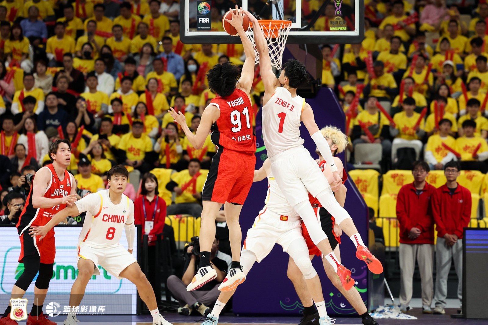  中國男籃內(nèi)外開花 曾凡博攻防一體在線 中國大勝日本42分！
