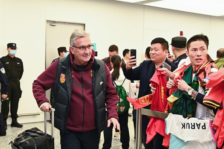  蘇媒：國足仍有爭第二希望，但真的不能再“守”下去了